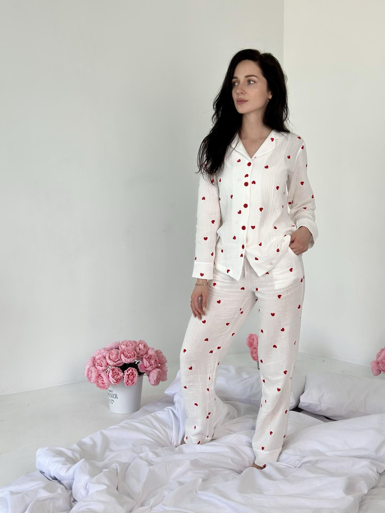 Пижама женская из муслина Amore рубашка/брюки красные сердечки L (M252PN)