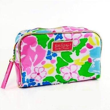 Косметичка пластиковая в цветочный орнамент Lilly Pulitzer. Косметичка пластиковая в цветочный орнамент Lilly Pulitzer.