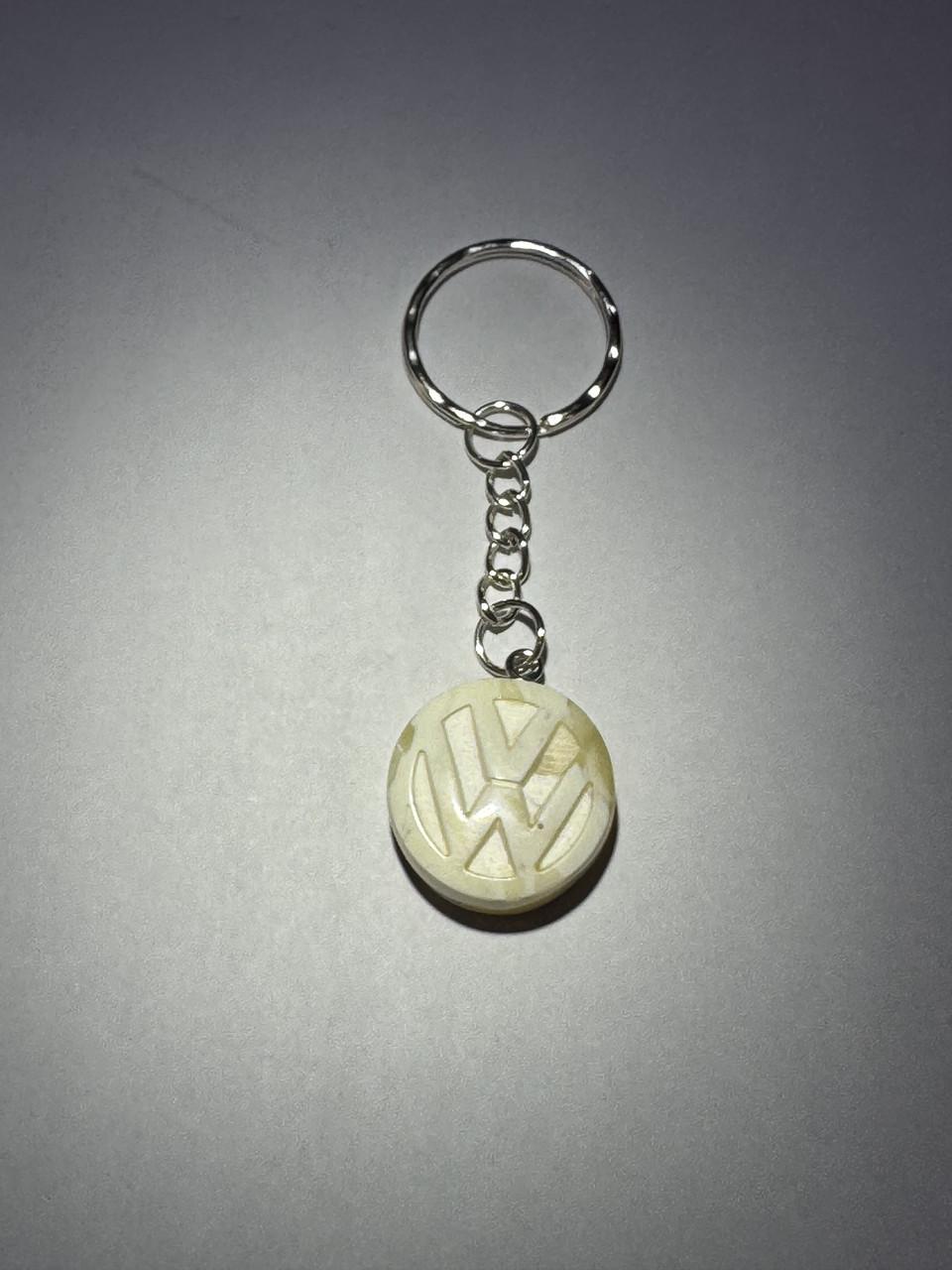 Брелок из янтаря 23 мм (к-190)