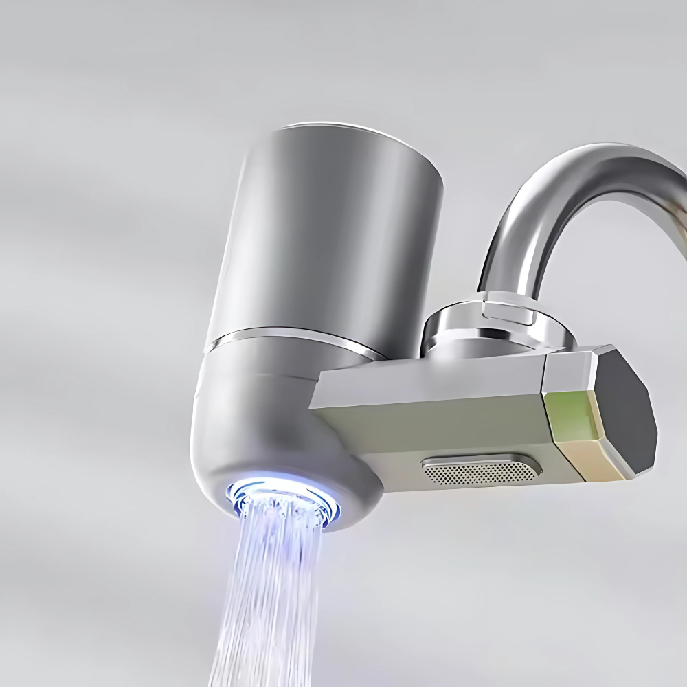 Фільтр насадка для очищення води на кран в кухню та ванну кімнату з універсальними насадками