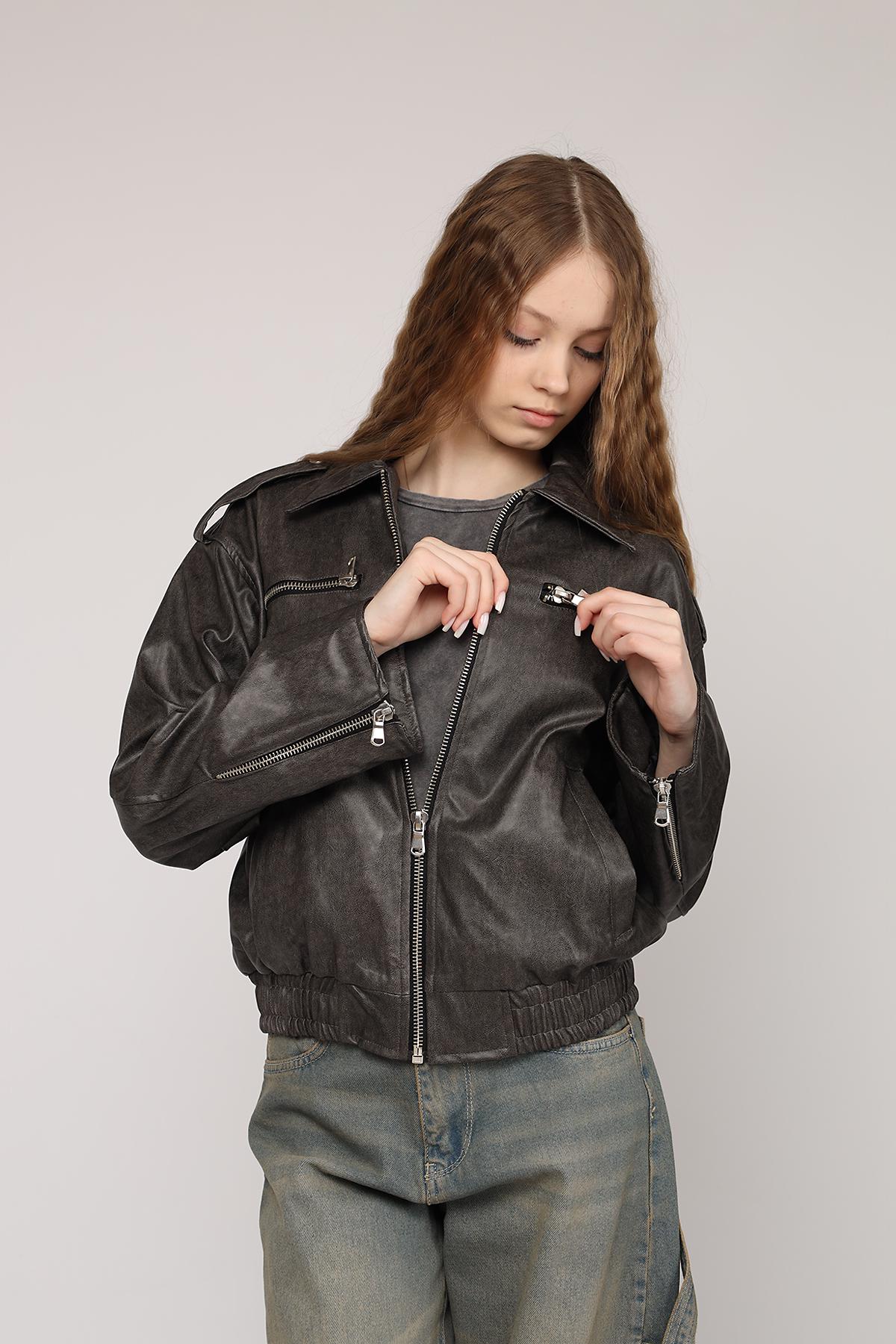Бомбер жіночий ЦБ-00272387 р. 48 Сірий (28422048) - фото 9 Бомбер жіночий ЦБ-00272387 р. 48 Сірий (28422048) - фото 9