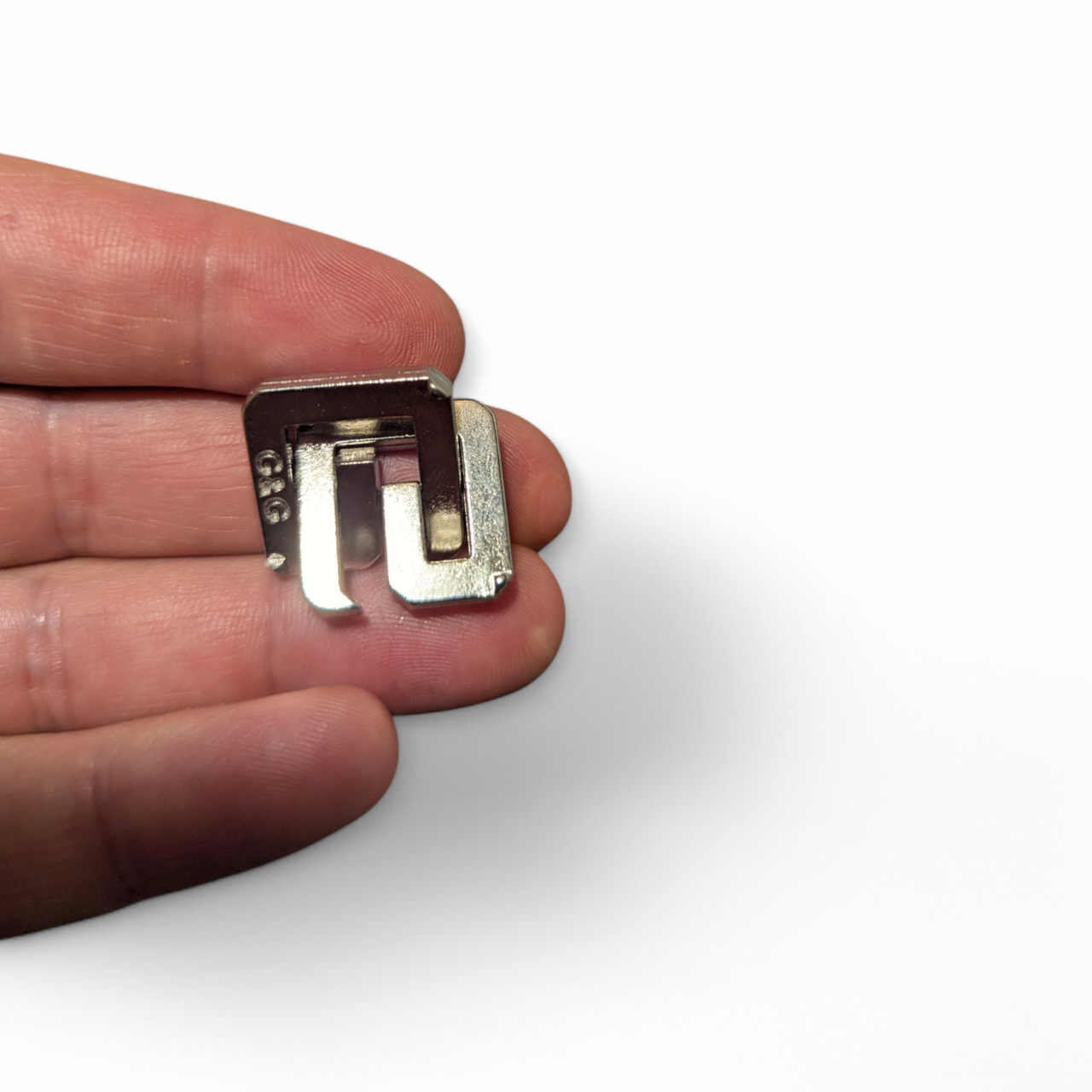 Головоломка для дорослих HUZZLE Cast G&G металева 3 рівень (515177) - фото 2 Головоломка для дорослих HUZZLE Cast G&G металева 3 рівень (515177) - фото 2