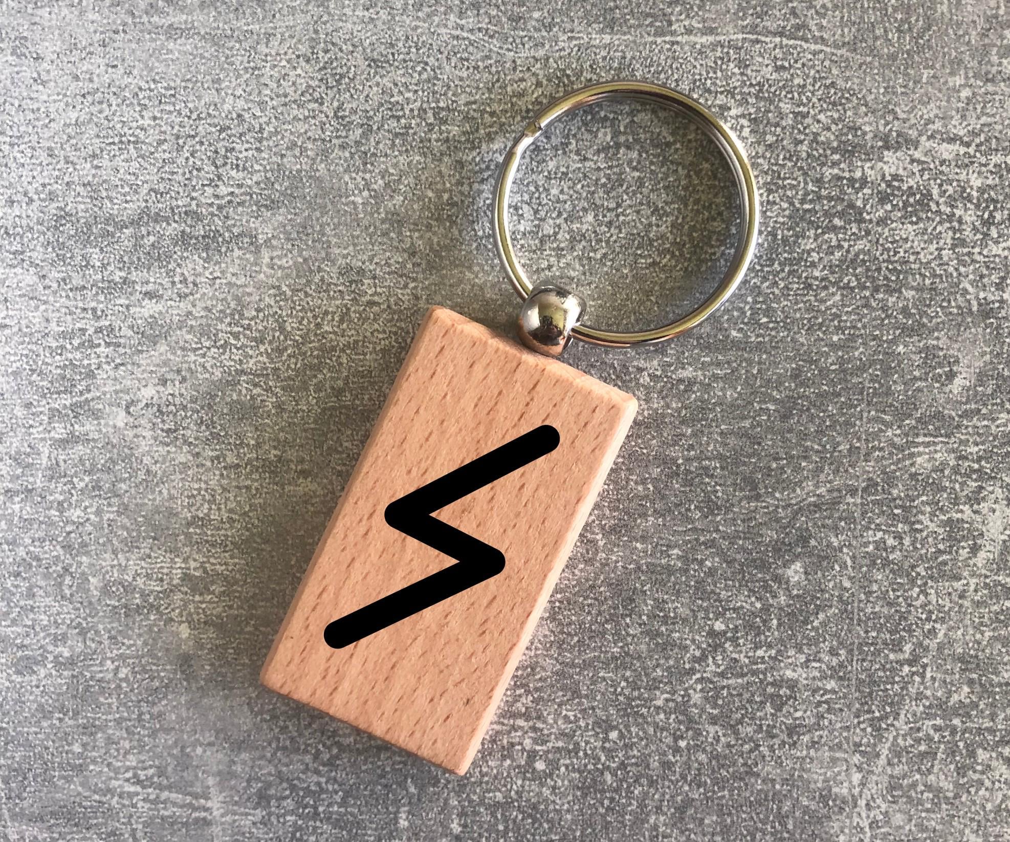 Брелок деревянный с руной Старшого футарк "Соул" (15010108016)