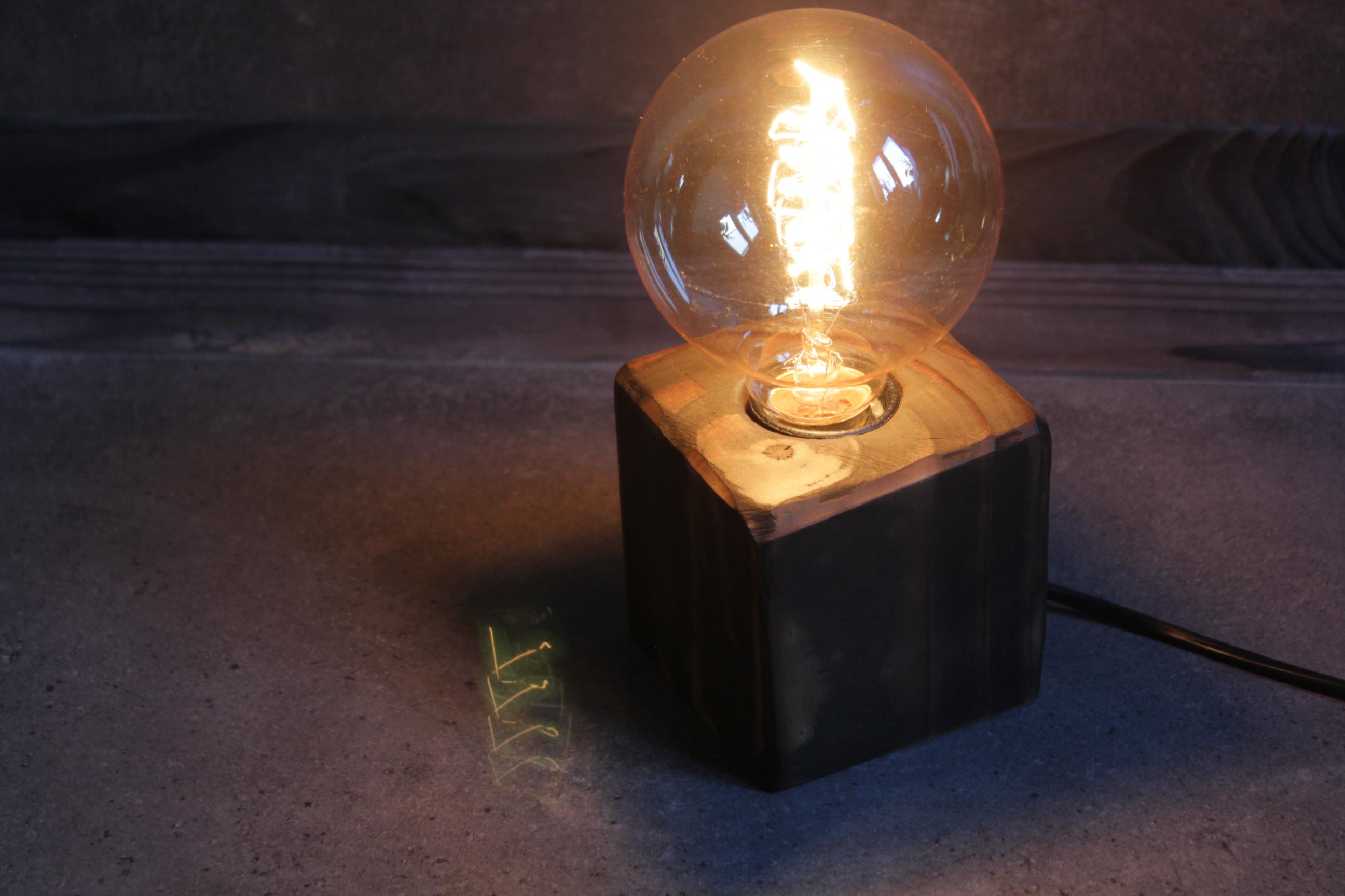 Настольная лампа LarchLoft из массива дерева 9x9x9 см Е27 (LT.1) - фото 5 Настольная лампа LarchLoft из массива дерева 9x9x9 см Е27 (LT.1) - фото 5