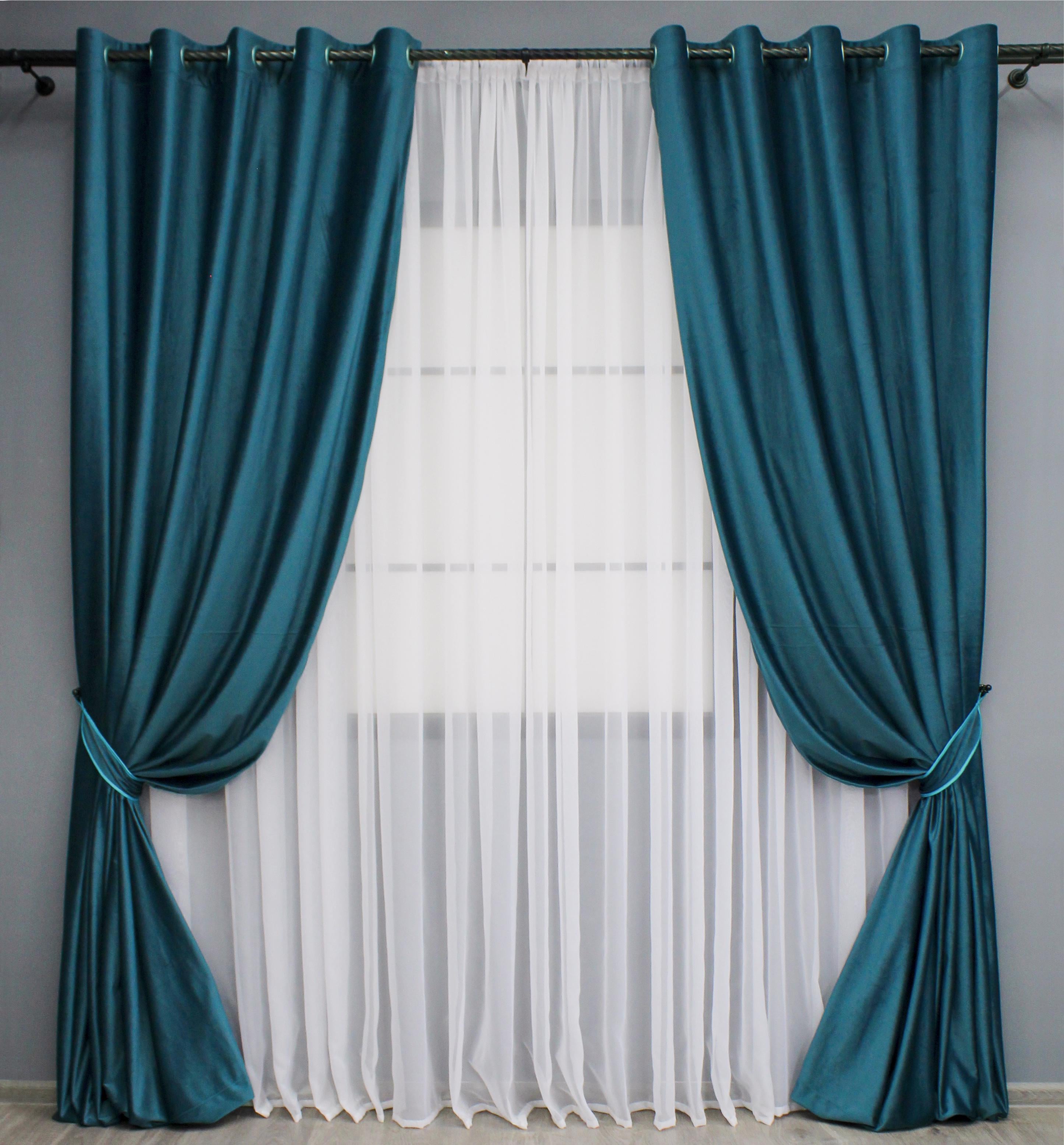 Комплект штор на люверсах VR-Textil Бархат №1662ш 150х280 см 2 шт. Мурена (37-0223)