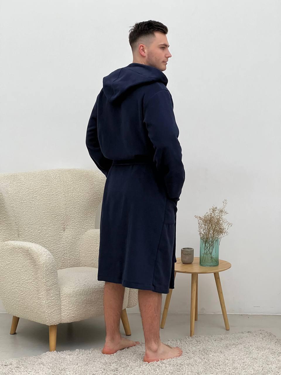 Халат мужской с капюшоном флисовый COSY 2XL Синий (915) - фото 2 Халат мужской с капюшоном флисовый COSY 2XL Синий (915) - фото 2