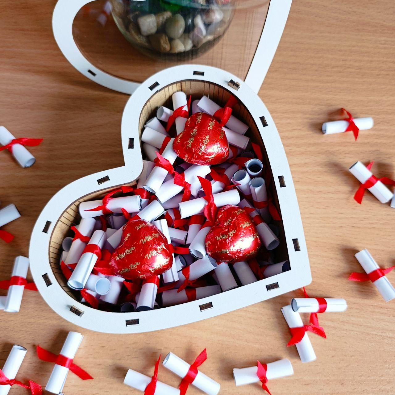 Бокс сердце с конфетами и 101 причиной почему я тебя люблю (ar403)