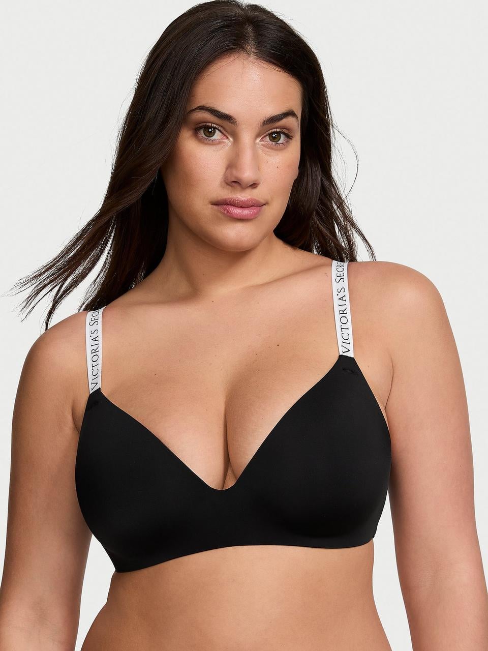 Бюстгальтер Victoria's Secret Lightly Lined Wireless Bra 70C Черный (703212951964)