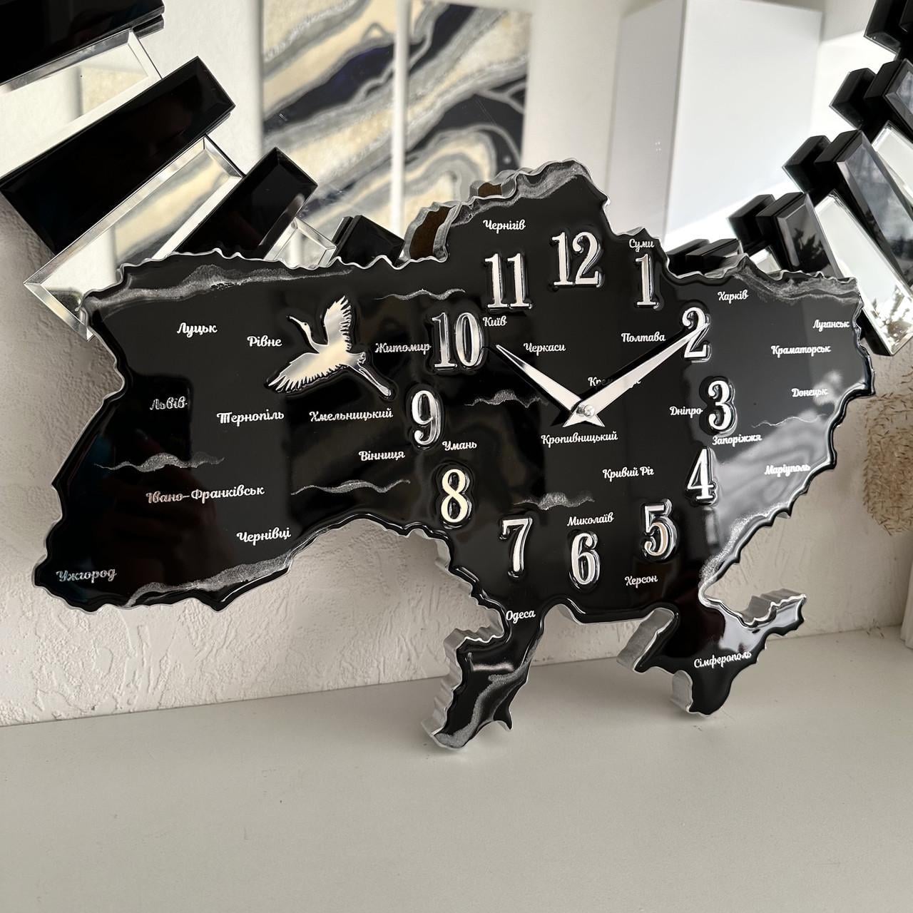Годинник настінний з епоксидної смоли Карта України 150х100 см