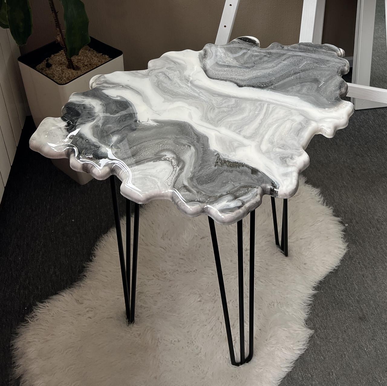 Столик журнальний фігурний з епоксидної смоли Зріз каменю 80х60 см