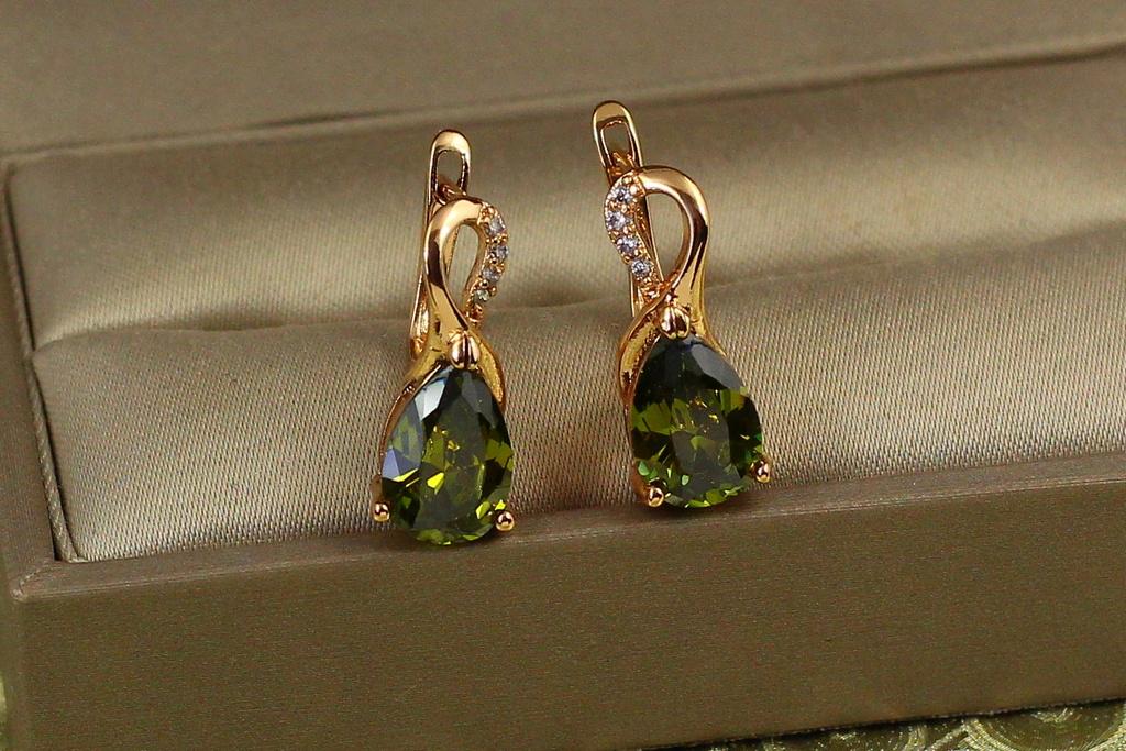 Серьги Xuping Jewelry Скандинавия с изумрудным камнем 1,8 см Золотистый (27975315)