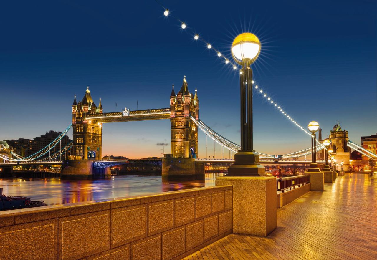Фотообои Tower Bridge на бумажной основе Komar 8-927 254х368 см (2000000467405)