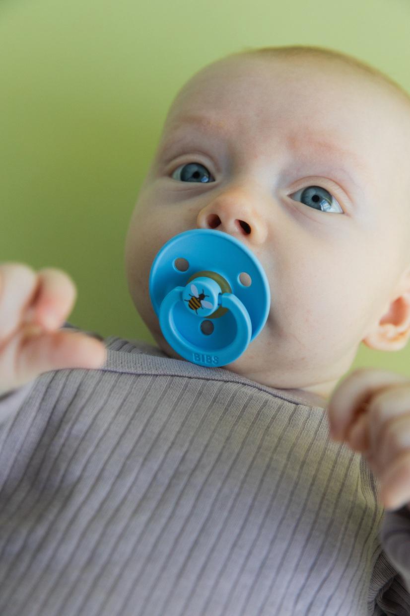 Пустышка BIBS STUDIO COLOUR 0-6 мес. Bumblebee/Breeze - фото 4