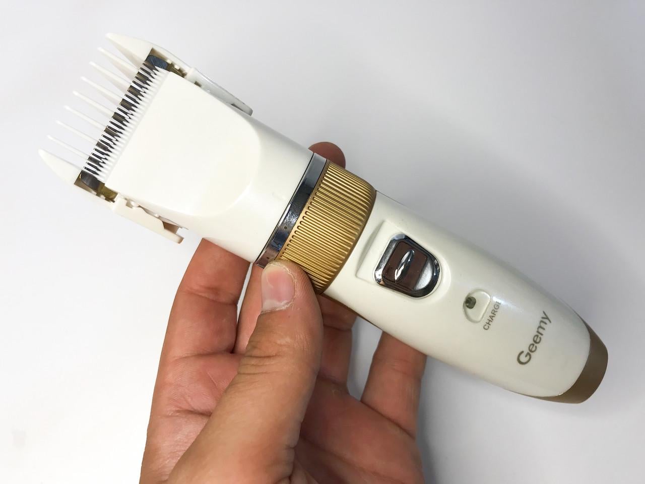 Керамическая стрижка Pro Gemei GM 6001 5 W с двумя съемными аккумуляторами - фото 4