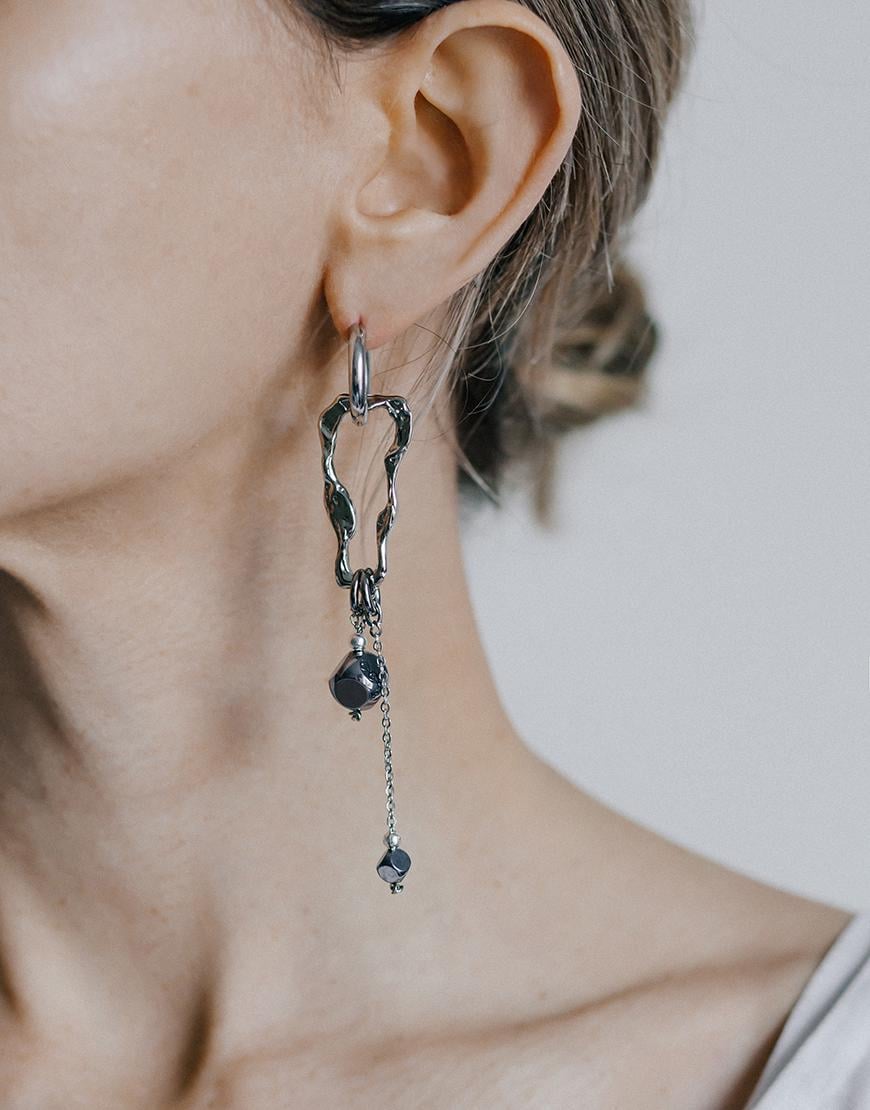 Сережки Frida Asymmetrical Siver жіночі SAMOKISH сріблясті One size Сережки Frida Asymmetrical Siver жіночі SAMOKISH сріблясті One size