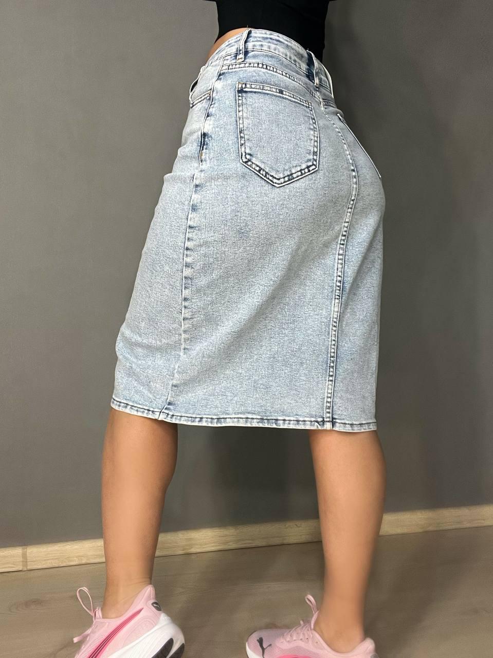 Юбка женская джинсовая DNL 208 средней длины с разрезом р. 31 Голубой (4076) - фото 2 Юбка женская джинсовая DNL 208 средней длины с разрезом р. 31 Голубой (4076) - фото 2