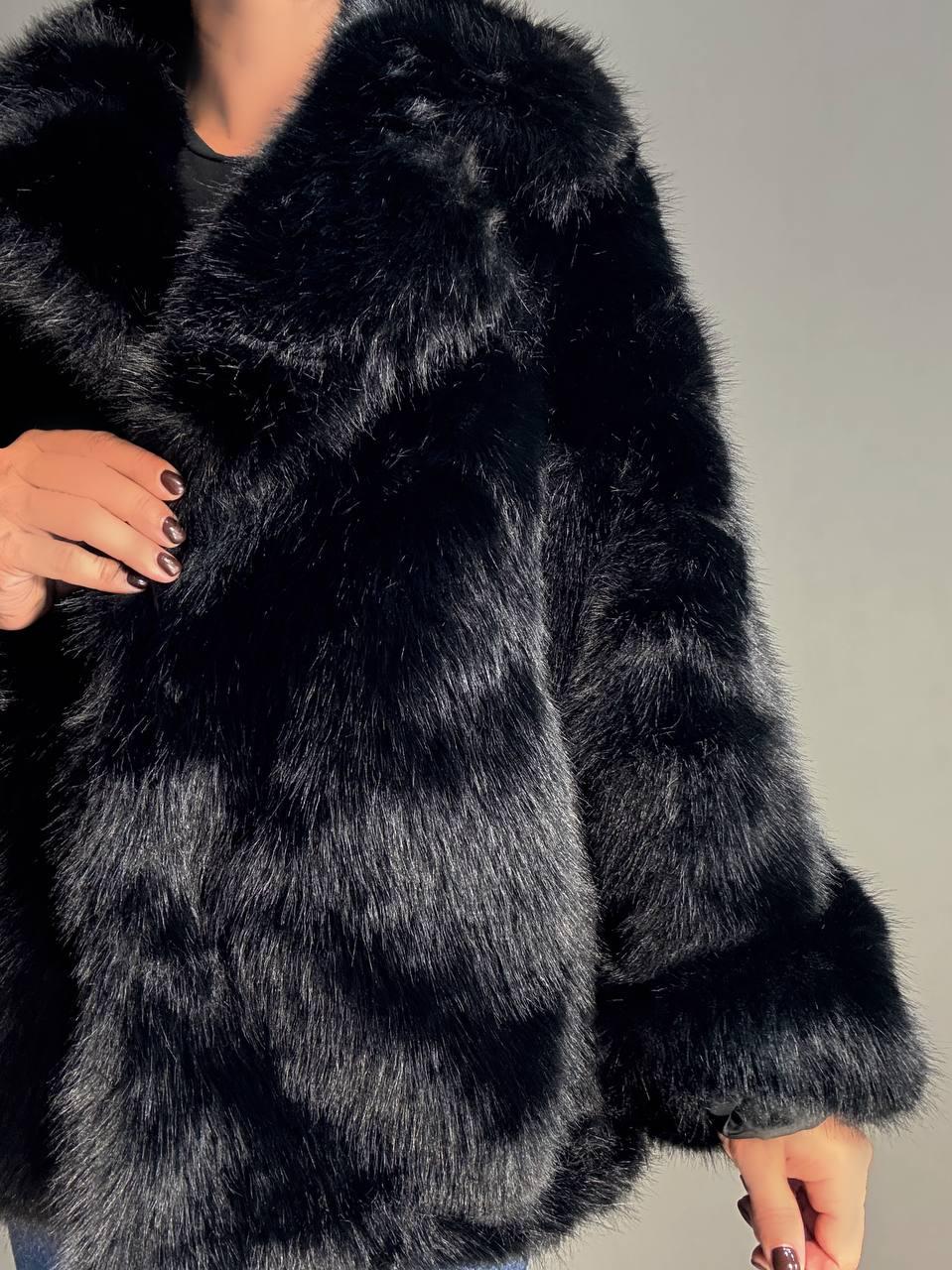 Шуба жіноча Fancy Matinee 5902 оверсайз з кишенями L Чорний (4843) - фото 7 Шуба жіноча Fancy Matinee 5902 оверсайз з кишенями L Чорний (4843) - фото 7