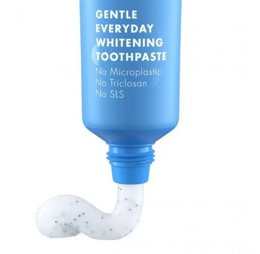 Зубная отбеливающая паста Curaprox Be You Ежевика + лакрица 60 мл - фото 3 Зубная отбеливающая паста Curaprox Be You Ежевика + лакрица 60 мл - фото 3