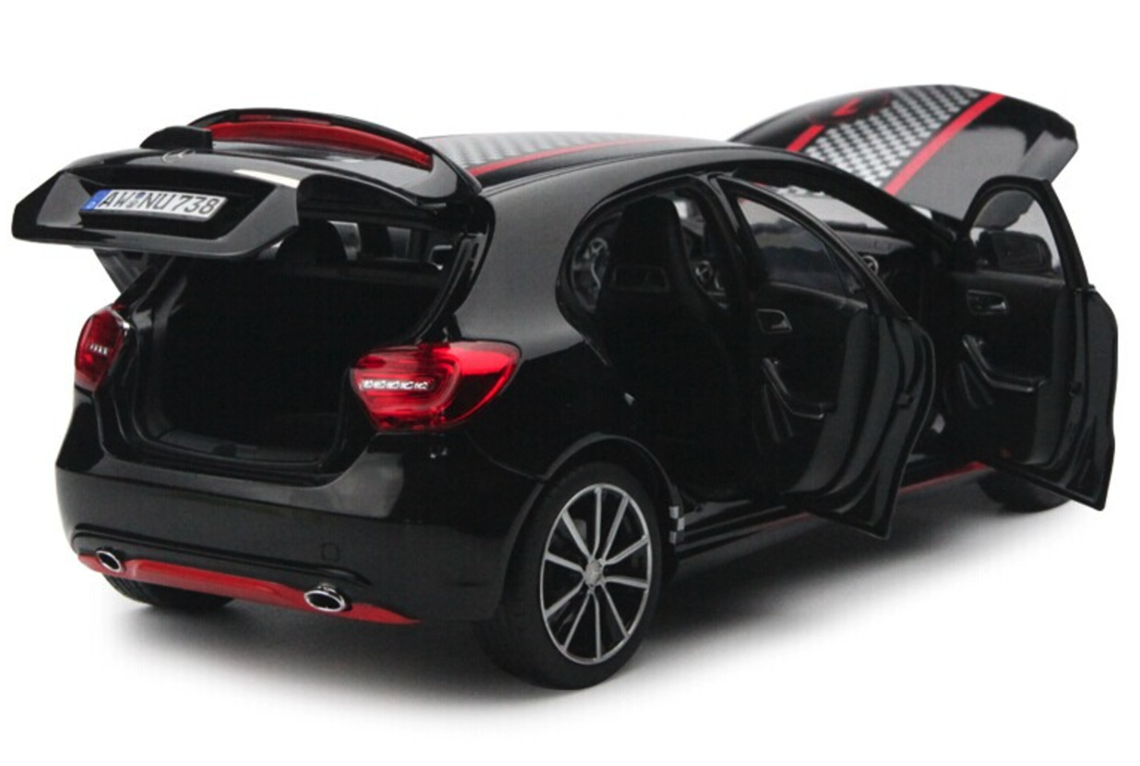 Модель автомобиля Norev 1:18 Mercedes-Benz A-Class W176 Sport Edition Black (183596) - фото 5 Модель автомобиля Norev 1:18 Mercedes-Benz A-Class W176 Sport Edition Black (183596) - фото 5