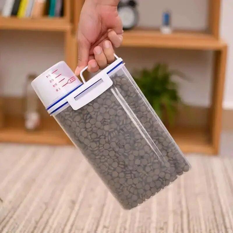 Контейнер для зберігання корму Pet Food з кришкою та дозатором 2L (3_06397) - фото 8 Контейнер для зберігання корму Pet Food з кришкою та дозатором 2L (3_06397) - фото 8