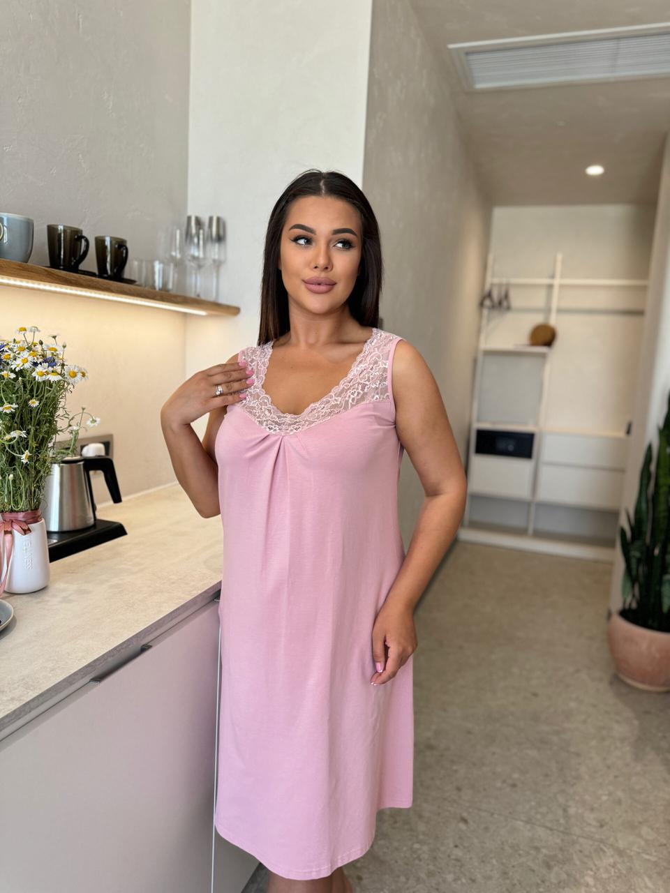 Ночная рубашка женская Julia Ulich батальная с кружевом хлопок 4XL Розовая пудра (3070_35)