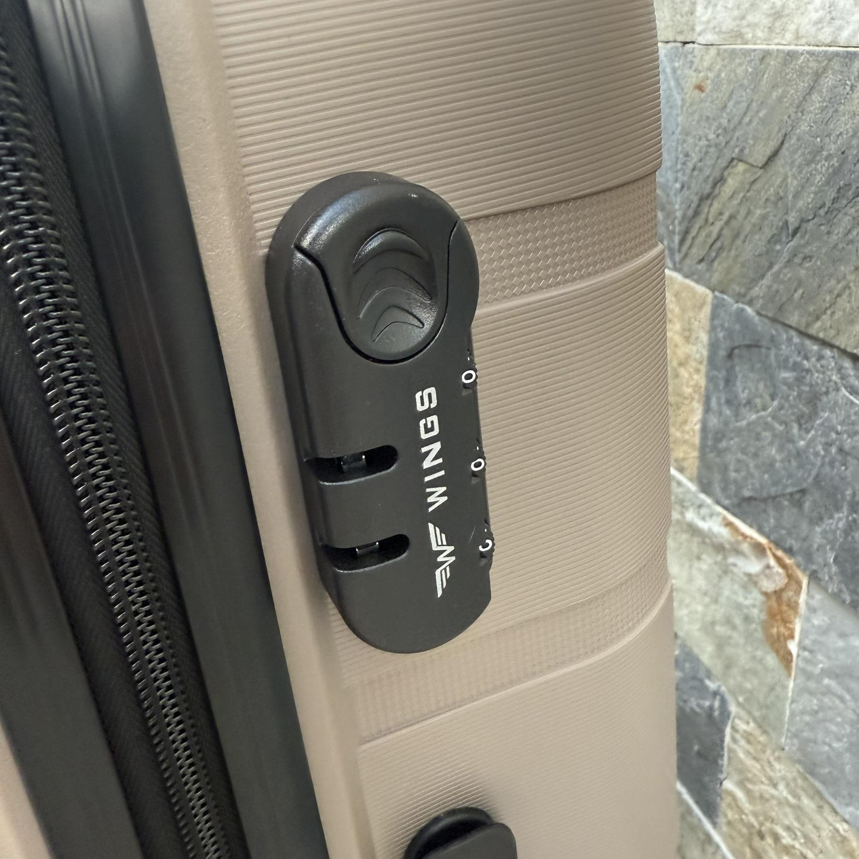 Валіза дорожня з поліпропілену Wings HWF03 M Шампань(30631271) - фото 5