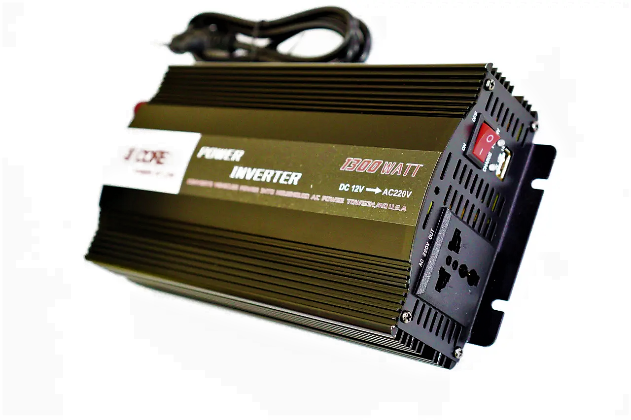 Инвертор автомобильный UKC 12 V-220 V 1300W с зарядкой аккумулятора 5 Core Черный - фото 4