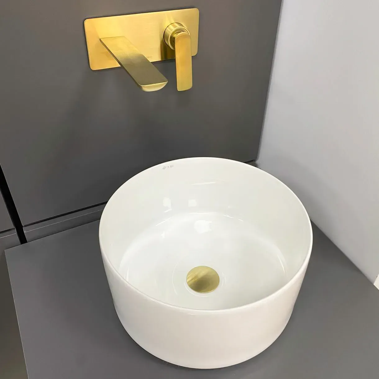 Умывальник накладной VBI FARINI 360x360 мм White (VBI-016605)