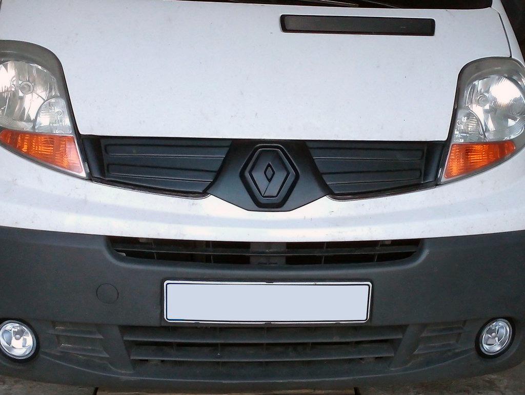 Зимняя верхняя накладка на решетку 2001-2007 Матовая Digital Designs для Renault Trafic 2001-2015 гг. abs-пластик Черный