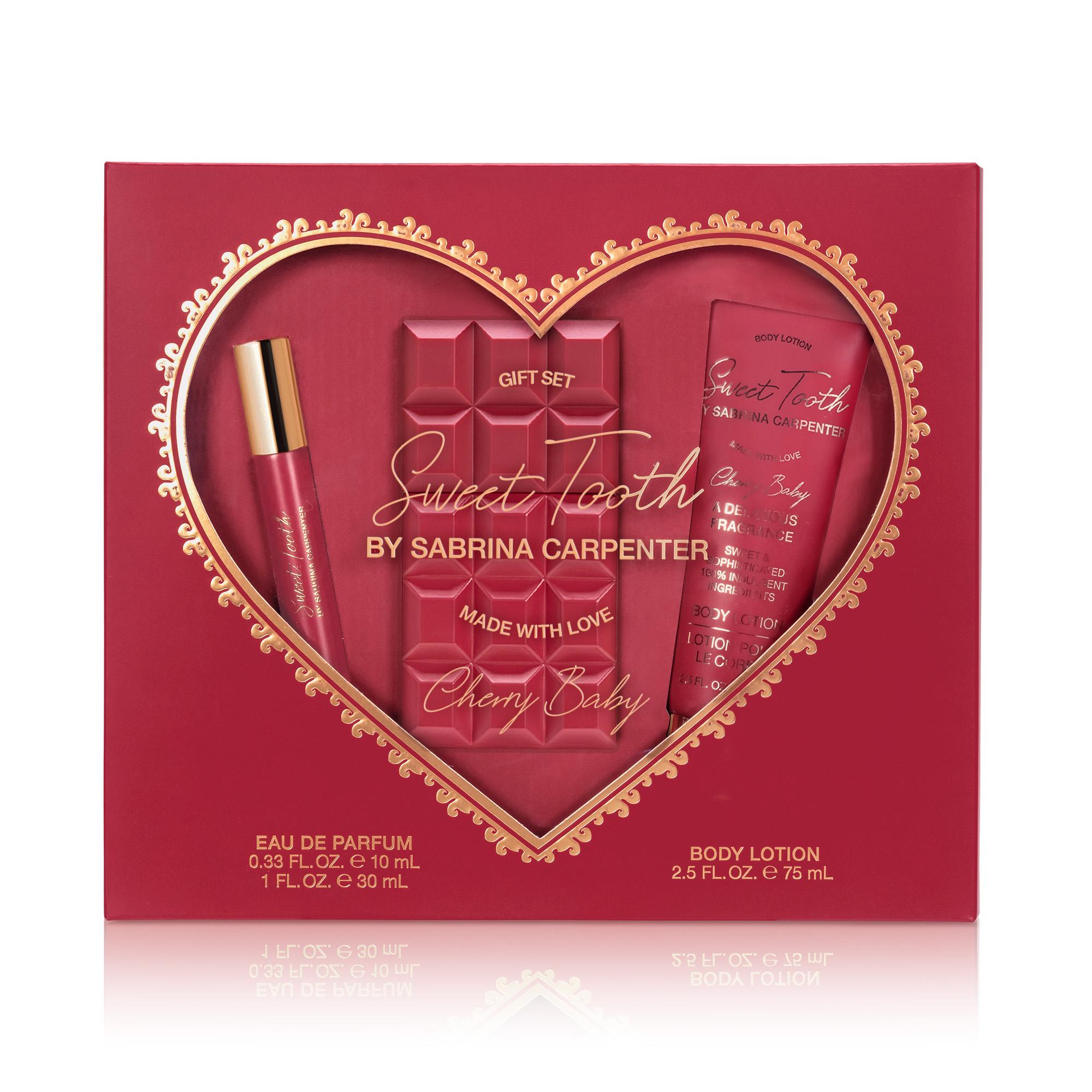 Парфумерний набір Sabrina Carpenter Cherry Baby вода для жінок 30 мл і 10 мл і лосьйон для тіла 75 мл (679271) - фото 3 Парфумерний набір Sabrina Carpenter Cherry Baby вода для жінок 30 мл і 10 мл і лосьйон для тіла 75 мл (679271) - фото 3