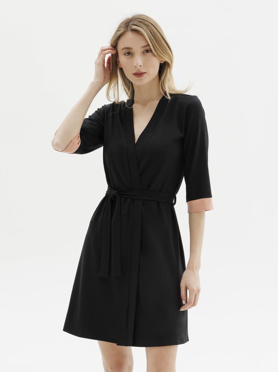 Халат женский Leinle на запах с рукавом три четверти и розовыми вставками на манжетах XL Черный (1573/60049) Халат женский Leinle на запах с рукавом три четверти и розовыми вставками на манжетах XL Черный (1573/60049)