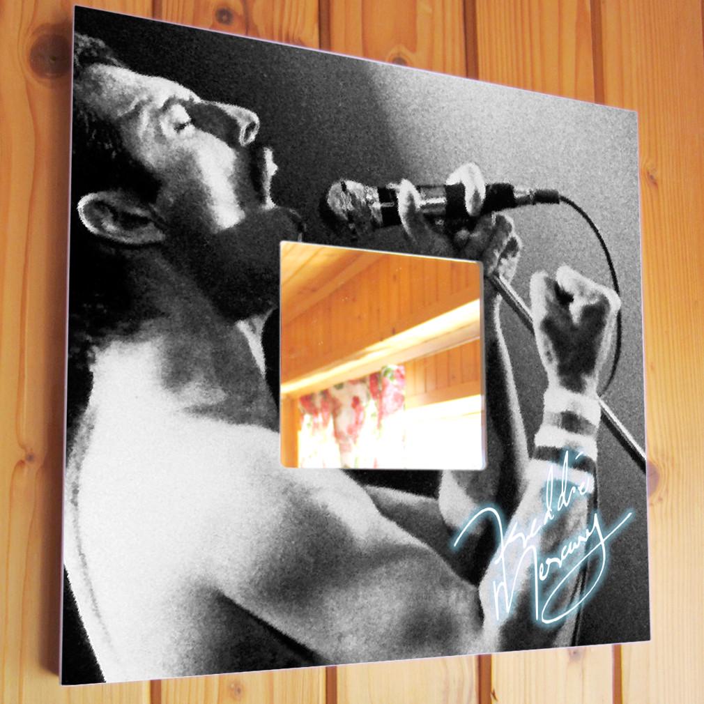 Зеркало настенное Queen Фредди Меркьюри 260х260 мм (M00870)