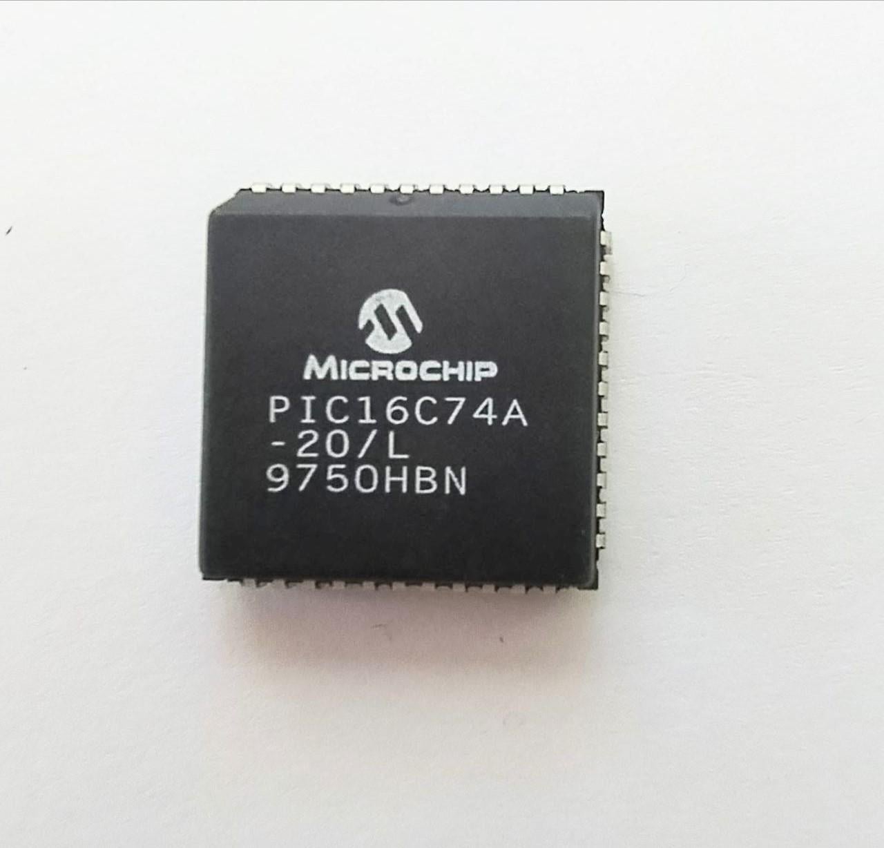 Микроконтроллер PIC16C74A-20/L (34784677)