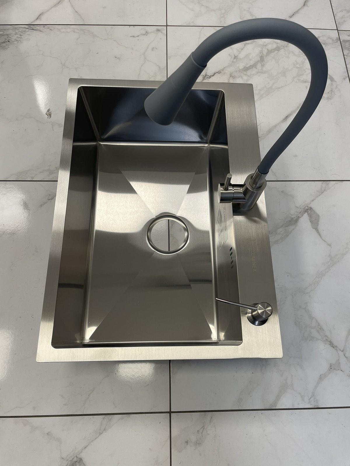 Мойка кухонная Luminex 6545 см и смеситель для кухни Aria 015F31 с гибким изливом Серый - фото 2