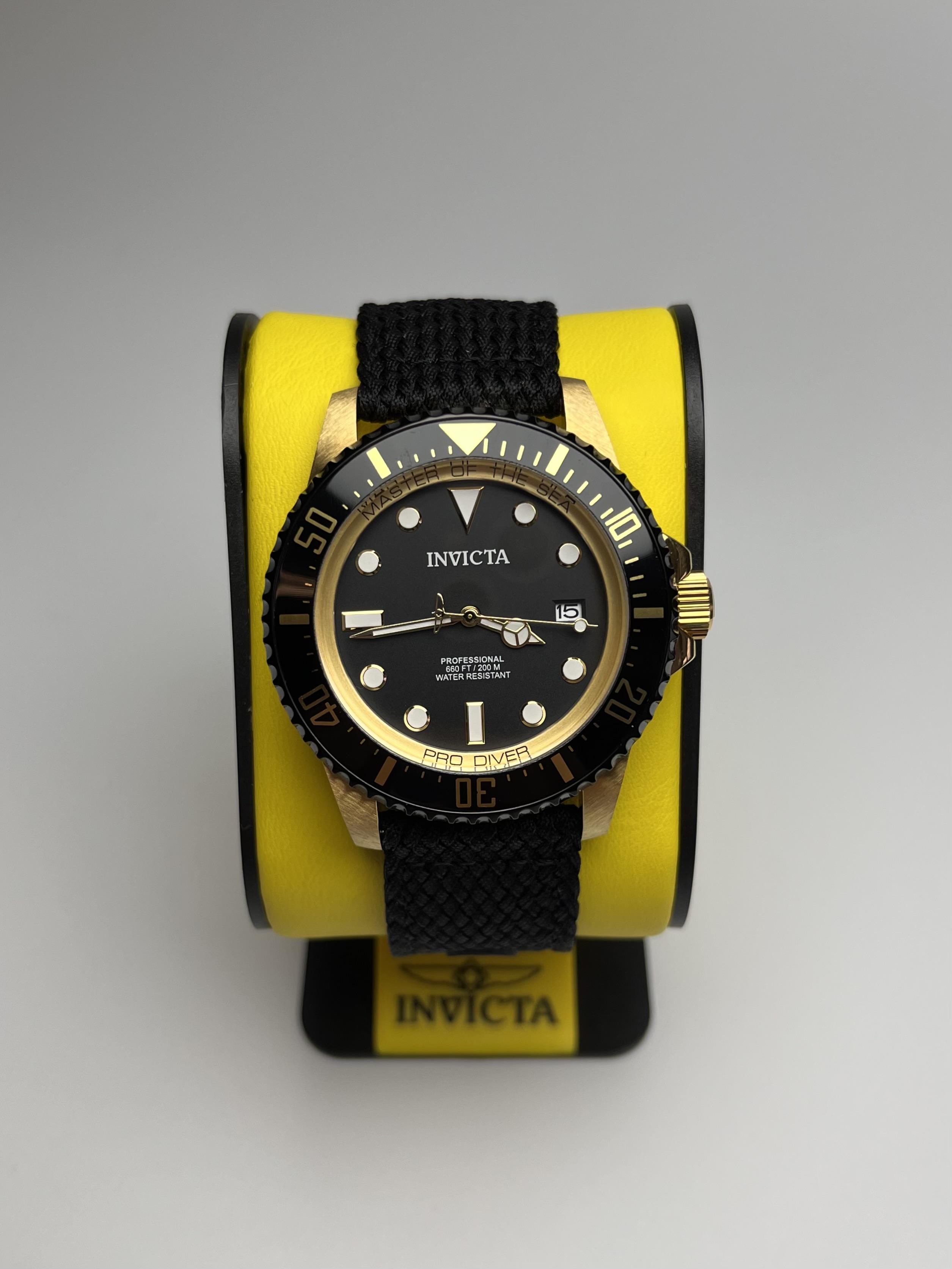 Годинник чоловічий Invicta 38238 Pro Diver (27209277) - фото 2 Годинник чоловічий Invicta 38238 Pro Diver (27209277) - фото 2
