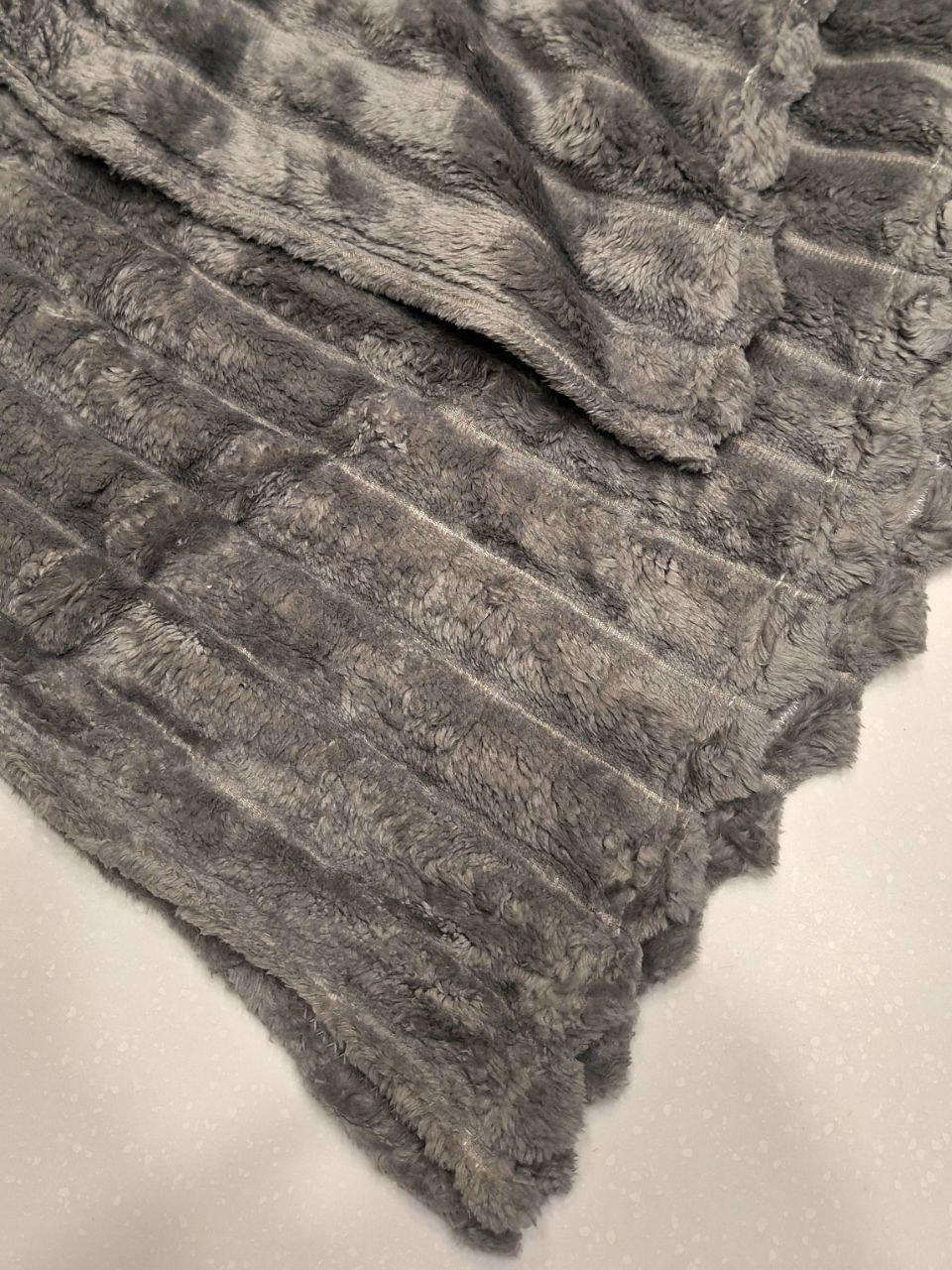 Плед флисовый Шарпей 150x200 см Серый (1712) - фото 4 Плед флисовый Шарпей 150x200 см Серый (1712) - фото 4