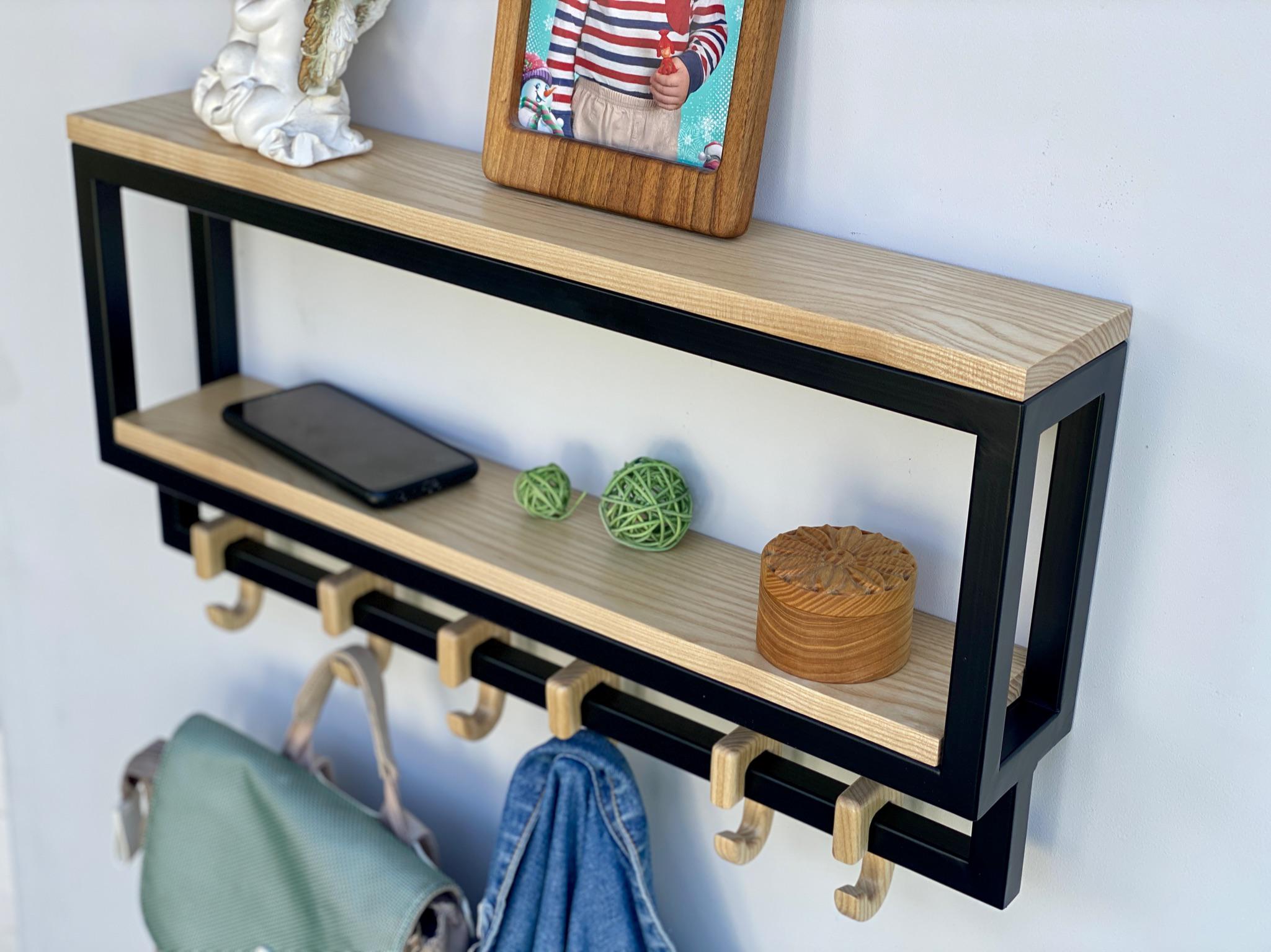 Полка-вешалка из дерева и металла в прихожую с 6 деревянными крючками 60х28,5х10 см (ML-15.3) - фото 7 Полка-вешалка из дерева и металла в прихожую с 6 деревянными крючками 60х28,5х10 см (ML-15.3) - фото 7