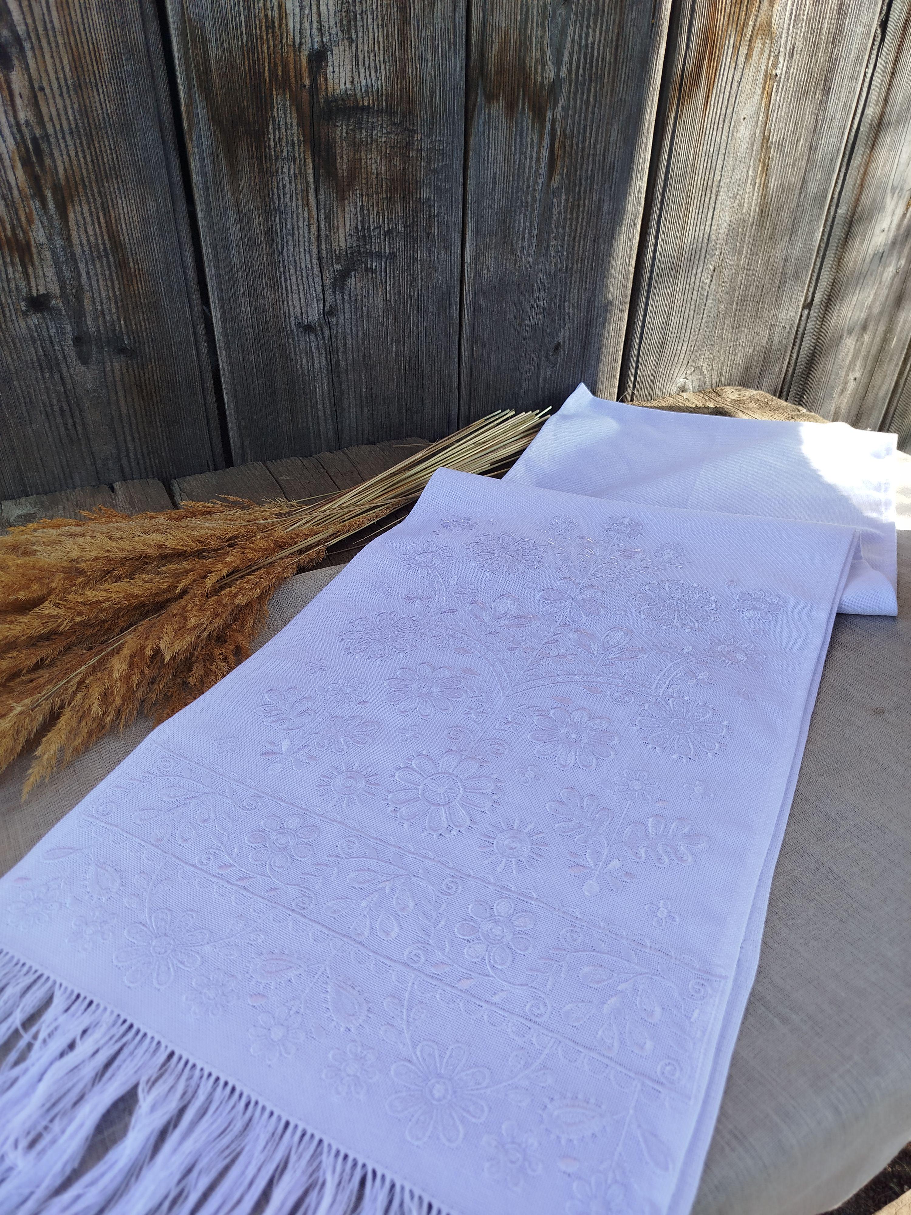 Рушник вишиваний на домотканому полотні (03463) Рушник вишиваний на домотканому полотні (03463)