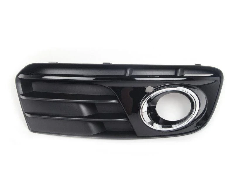 Решетка бампера AVTM Audi Q5 12-16 правая с отверстиями противотуманок Хром (181212914)