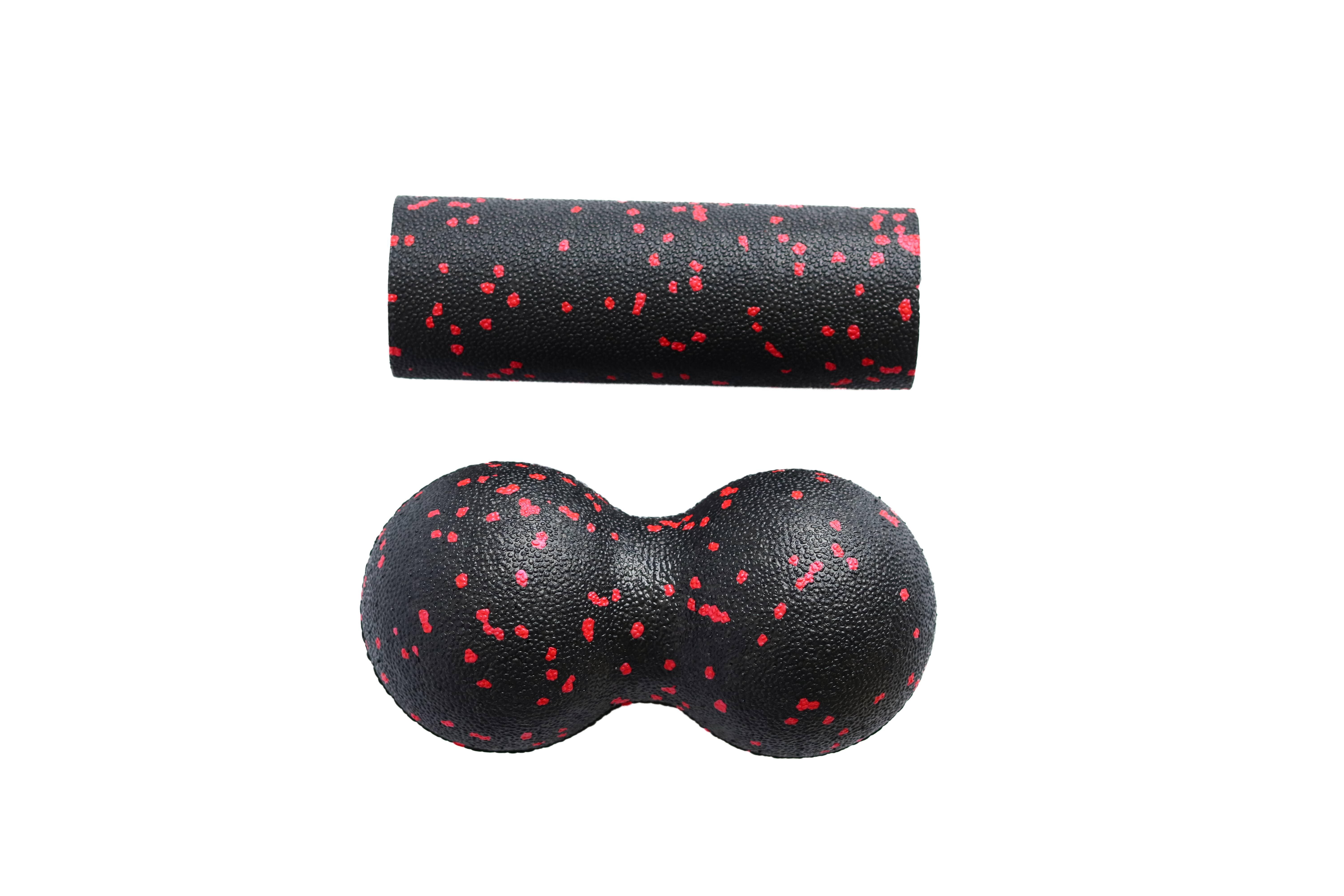 Массажный набор RollerUA гладкий ролик мини 15х5,3 см и двойной мяч 16х8 см Black/Red - фото 3