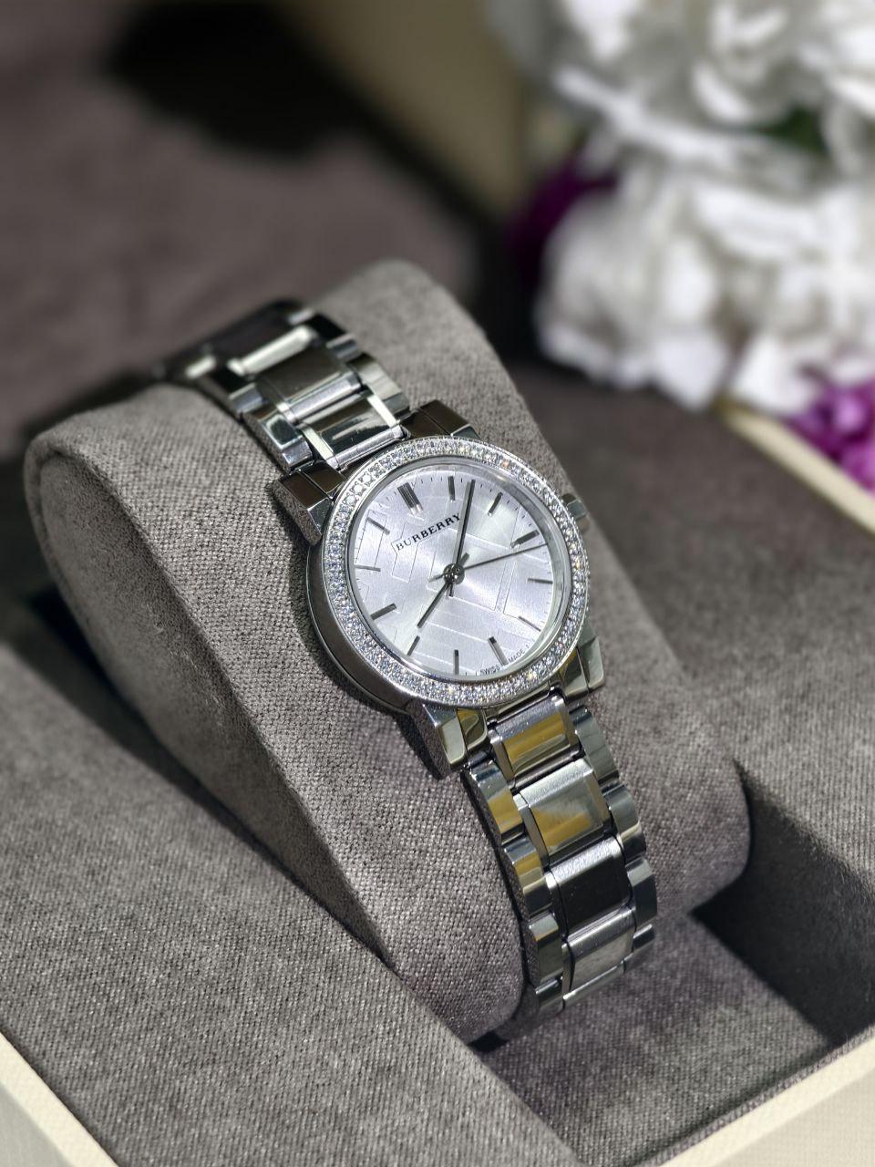 Наручний годинник жіночий Burberry BU9220