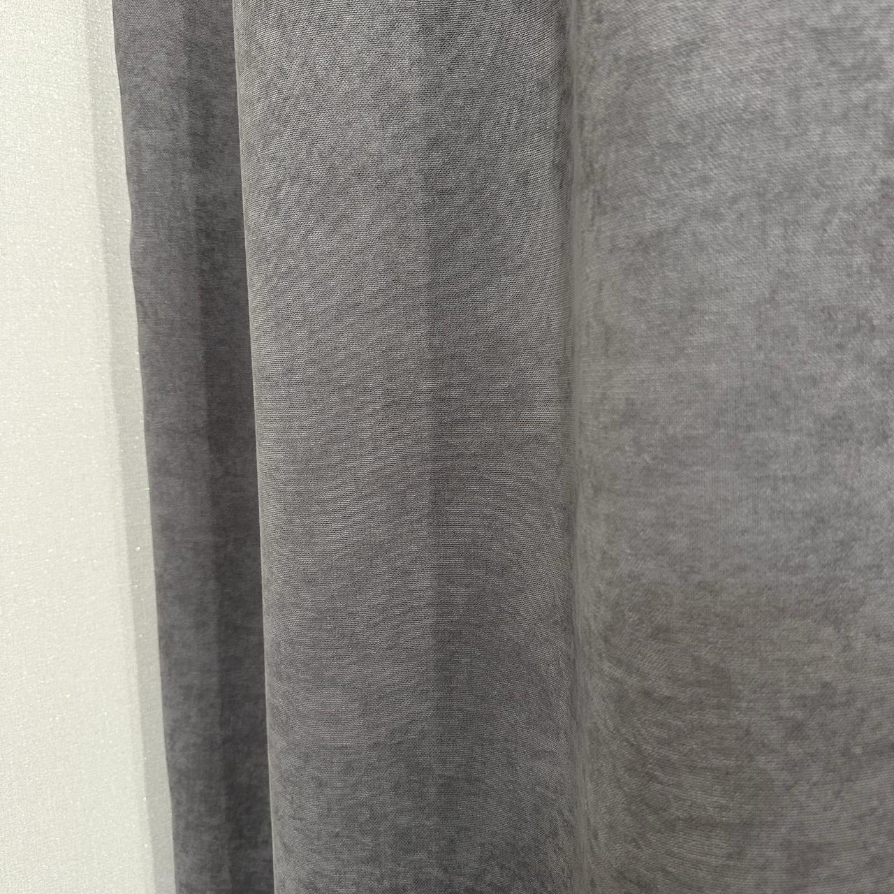 Комплект штор микровелюр 2 шт. 1,5х2,7 м готовые на шторной тесьме 6 см Графитовый (petek-V69) - фото 10