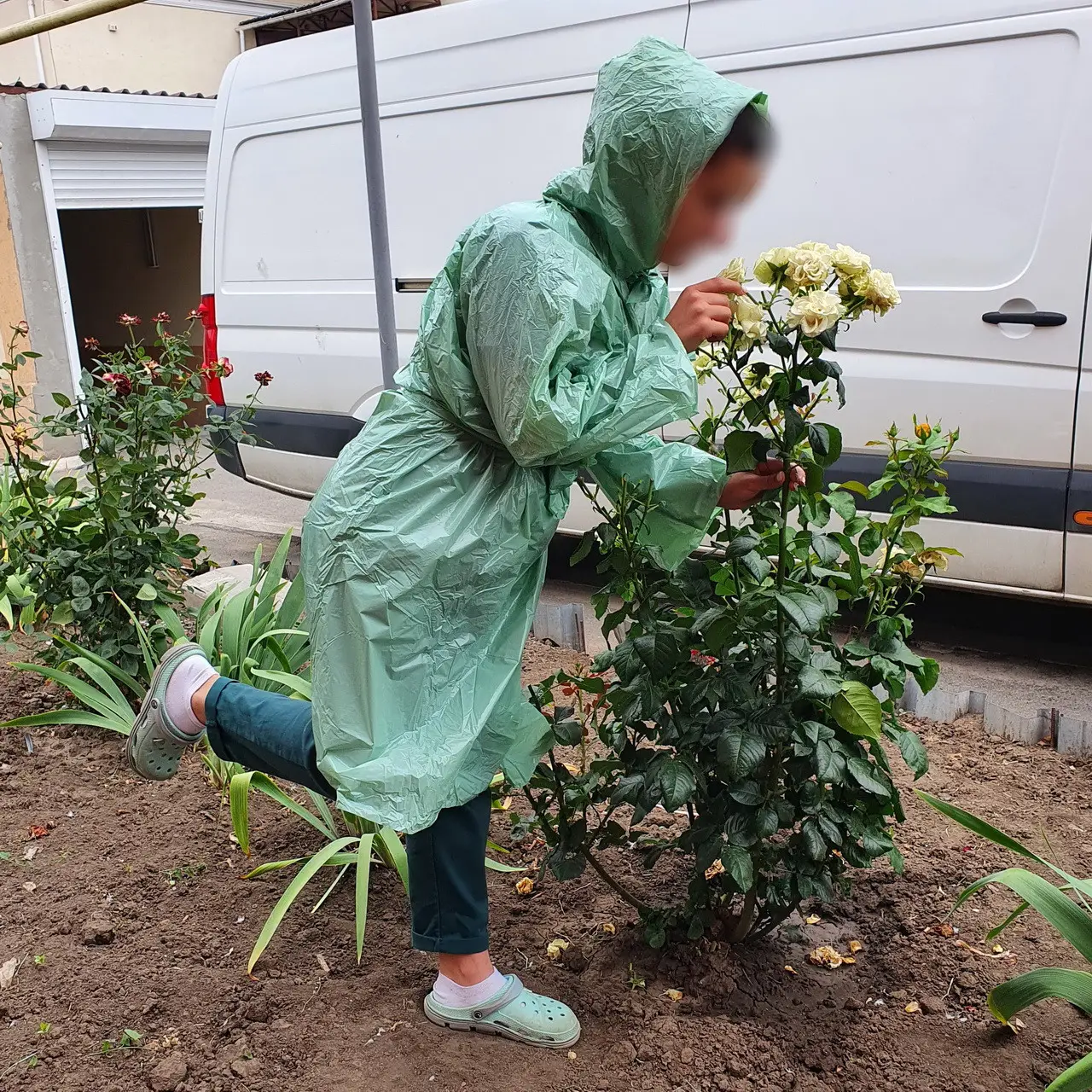 Дощовик дорослий Clefers R131 XL під пояс поліетиленовий 130х100 см 3 шт. (5002297) - фото 4 Дощовик дорослий Clefers R131 XL під пояс поліетиленовий 130х100 см 3 шт. (5002297) - фото 4