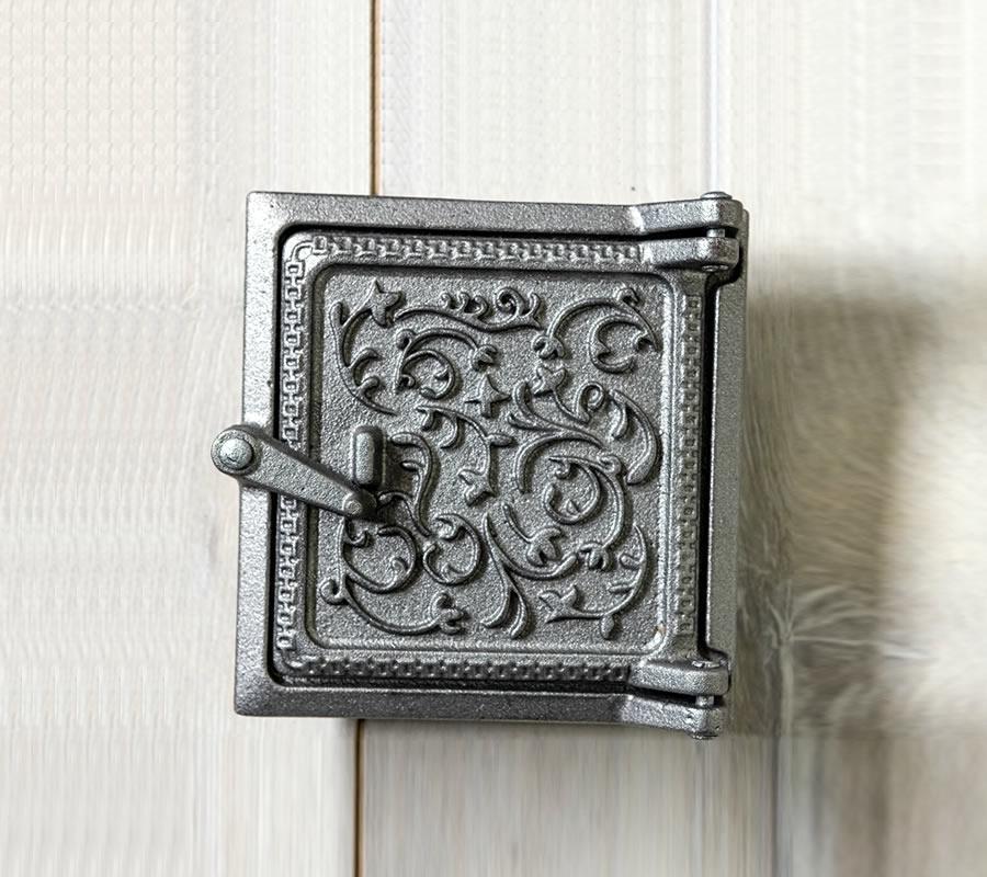 Дверца чистящая KHLP М2 Татарка чугунная 150х155 мм