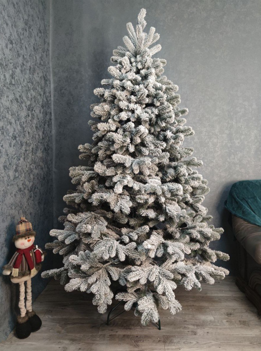 Штучна ялинка лита Ковалівська засніжена з металевою підставкою 1,50 м Білий (NYT15190)