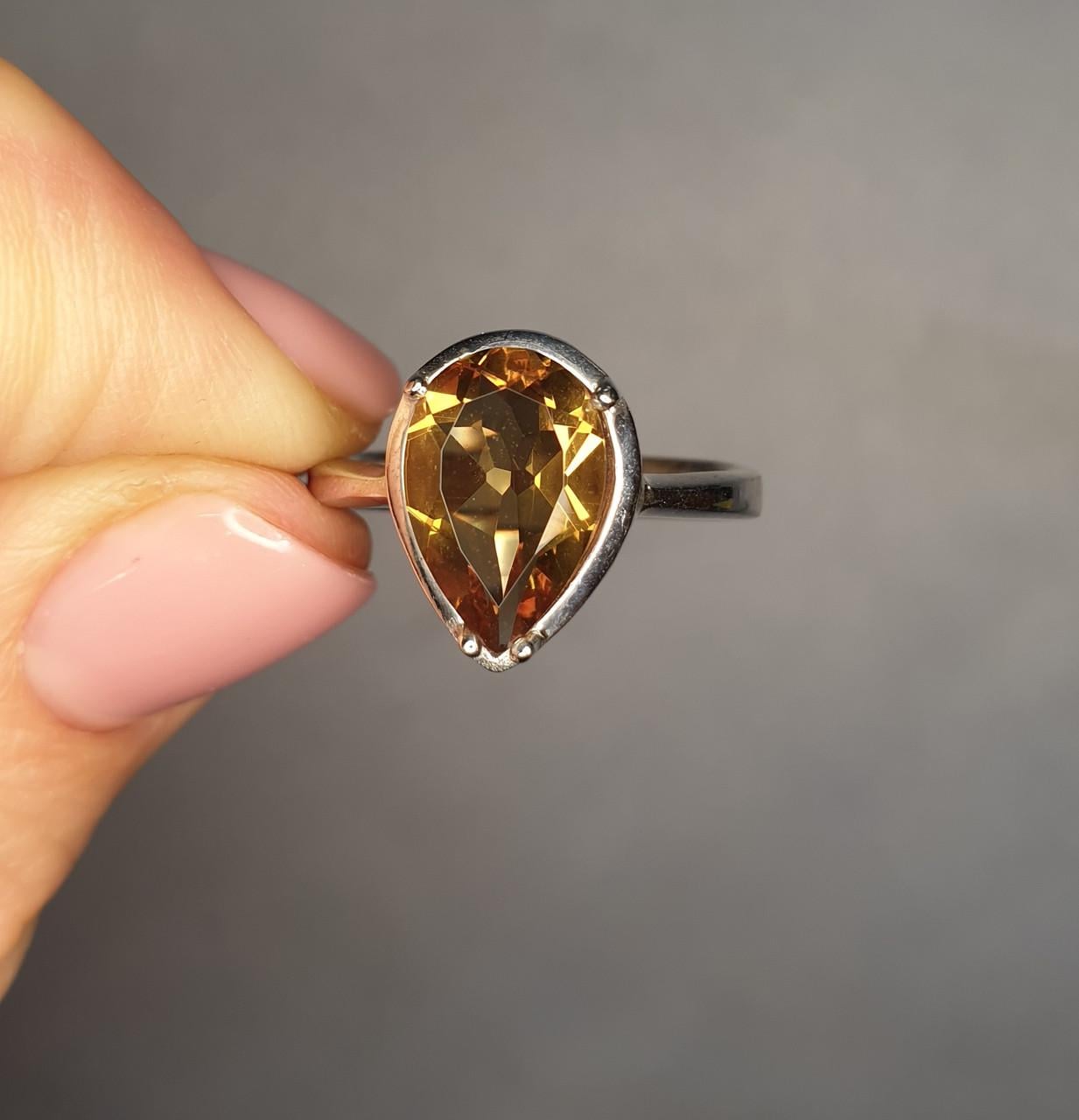 Кольцо серебряное с султанитом р. 18 3,82 г (1381140096)