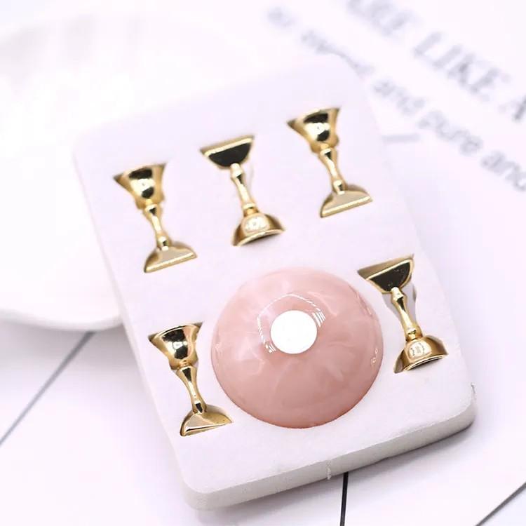 Стенд магнітний OITTO для навчання та демонстрації нейл-арту з 5 насадками Рожевий (13709850) - фото 6 Стенд магнітний OITTO для навчання та демонстрації нейл-арту з 5 насадками Рожевий (13709850) - фото 6