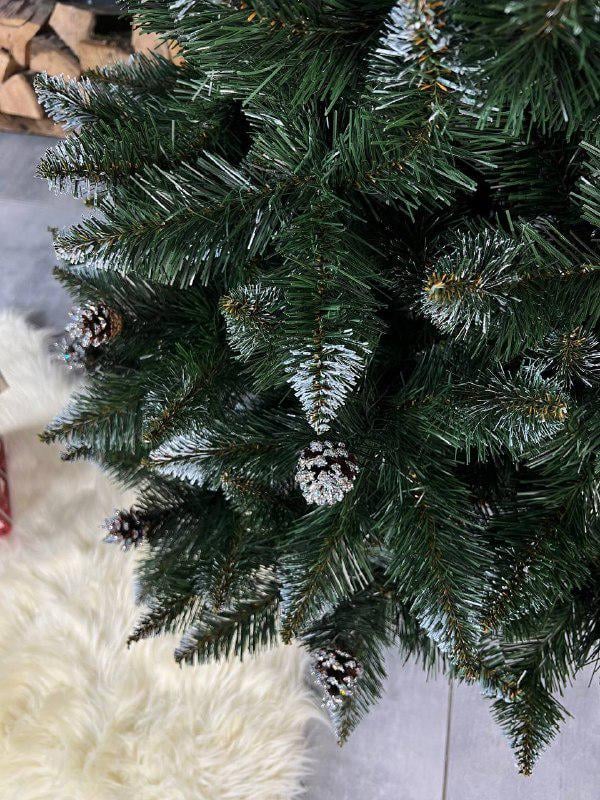 Штучна ялинка засніжена Астель з шишками 1,4 м Зелений (YNK081651) - фото 3 Штучна ялинка засніжена Астель з шишками 1,4 м Зелений (YNK081651) - фото 3