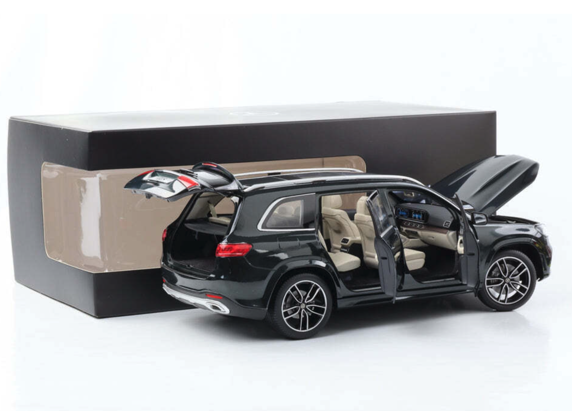 ᐉ Модель автомобиля 1:18 Mercedes-Benz GLS X167 Black/Green