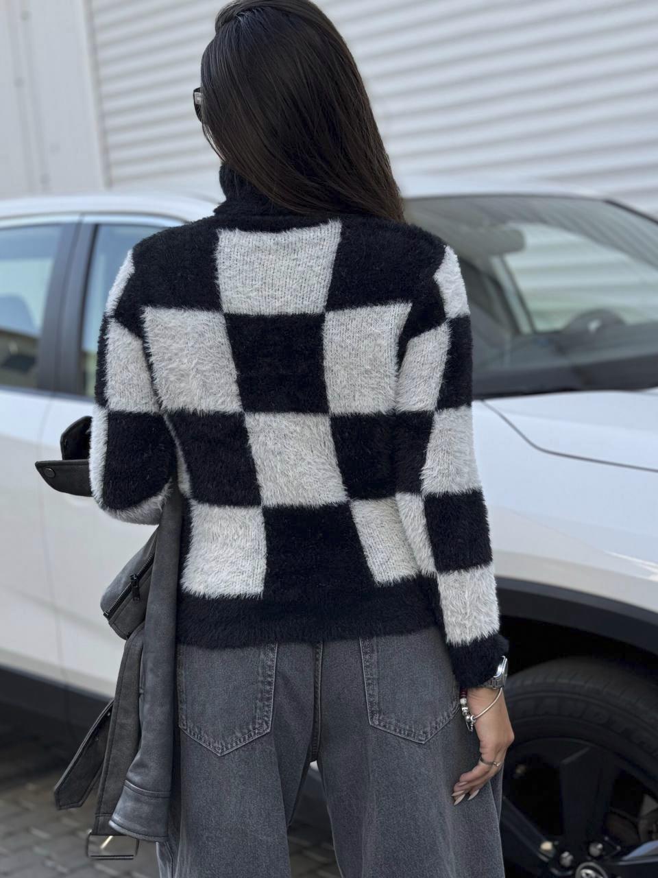 Свитер женский M в клеточку Черно-белый (194421) - фото 3 Свитер женский M в клеточку Черно-белый (194421) - фото 3